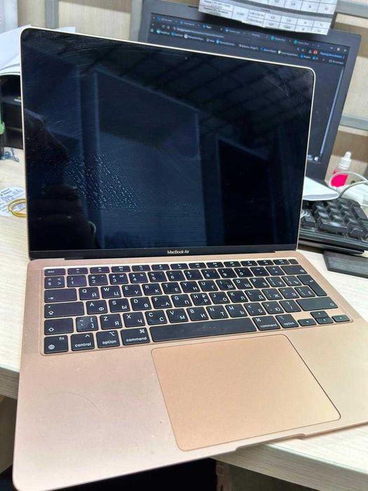 Apple MacBook Air 13  Боралдай (801035)