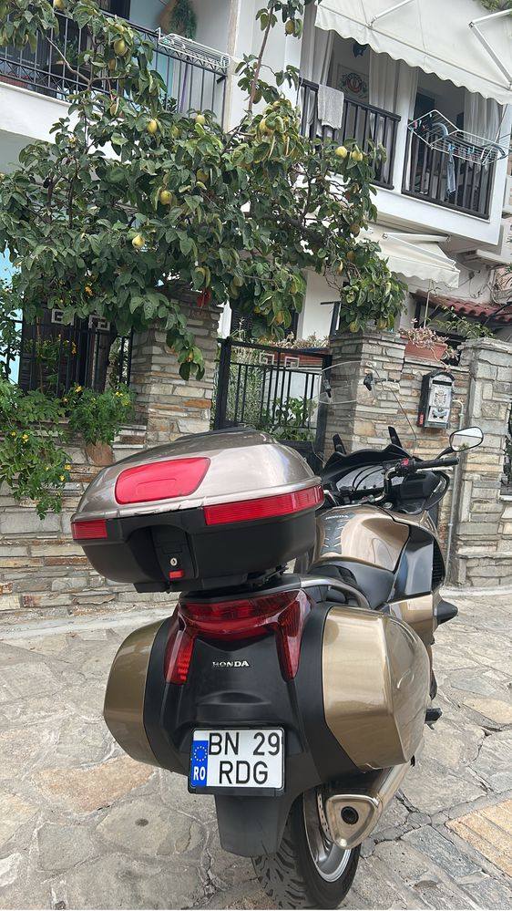 Honda Deauville nt 700
