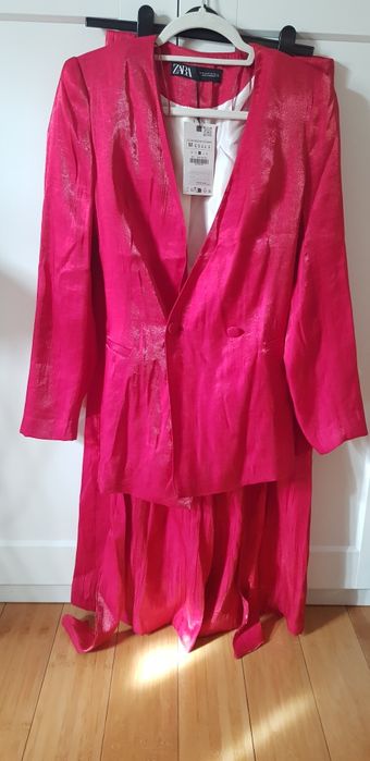 Costum satinat Zara marimea M