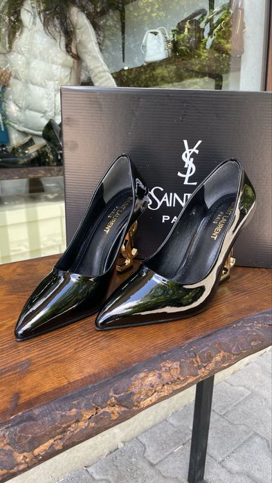 Дамски обувки YSL