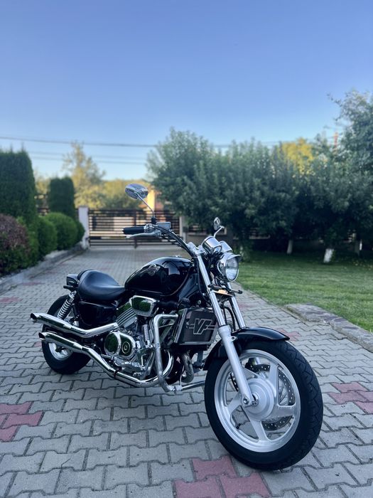 Honda vf750 Magna(Bobber)