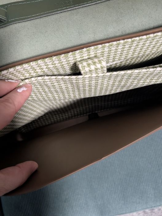 Obag кожена чанта за лаптоп