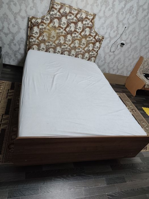 Кровать двуспальная 140 х 200