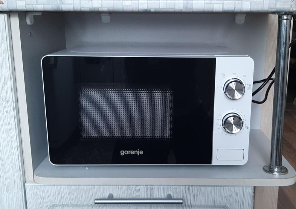 Продам микровалновую печь в отличном состоянии