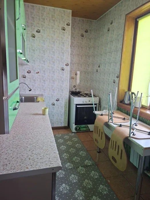 Продаётся квартира Миробад  Айбек 2//9//9 57м2
