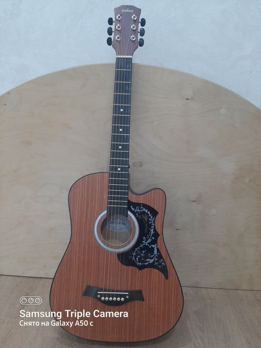 Гитара сатылады.