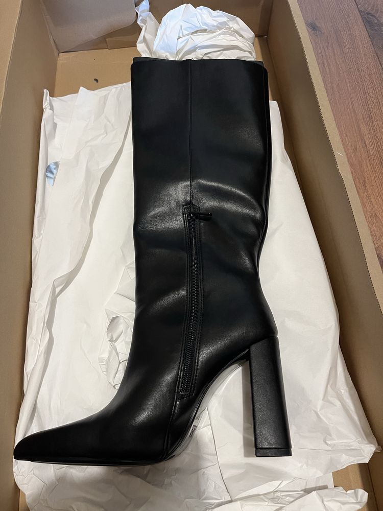 Ботуши Zara 37 номер