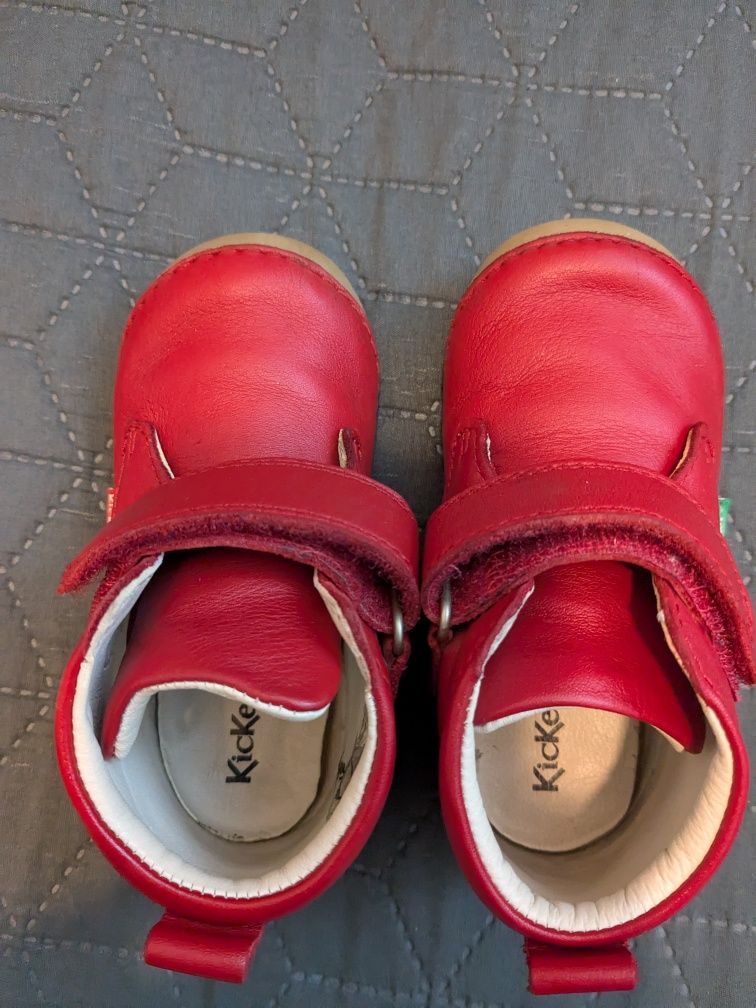 Детски кожени обувки Kickers #22 уголемени