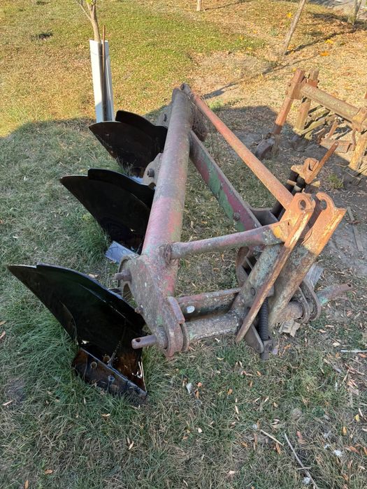 Vând plug pp30,gata de lucru