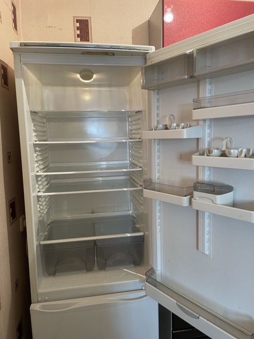 Продам холодильник