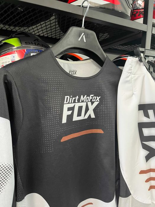 Мотокрос екип FOD DIRT ,XL-36,перфектно състояние,дишащ