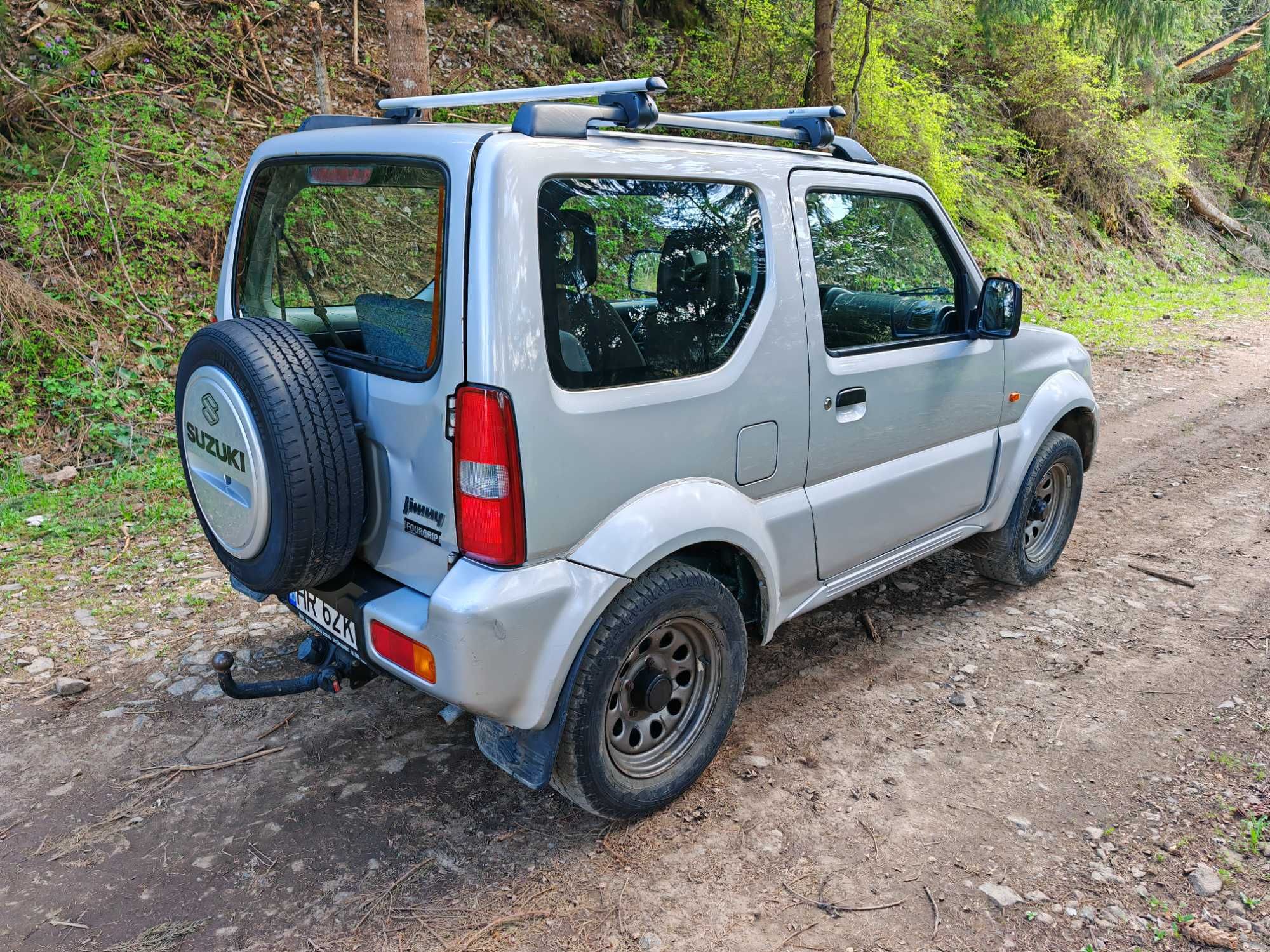 Vând Suzuki Jimny 1.3 AWD