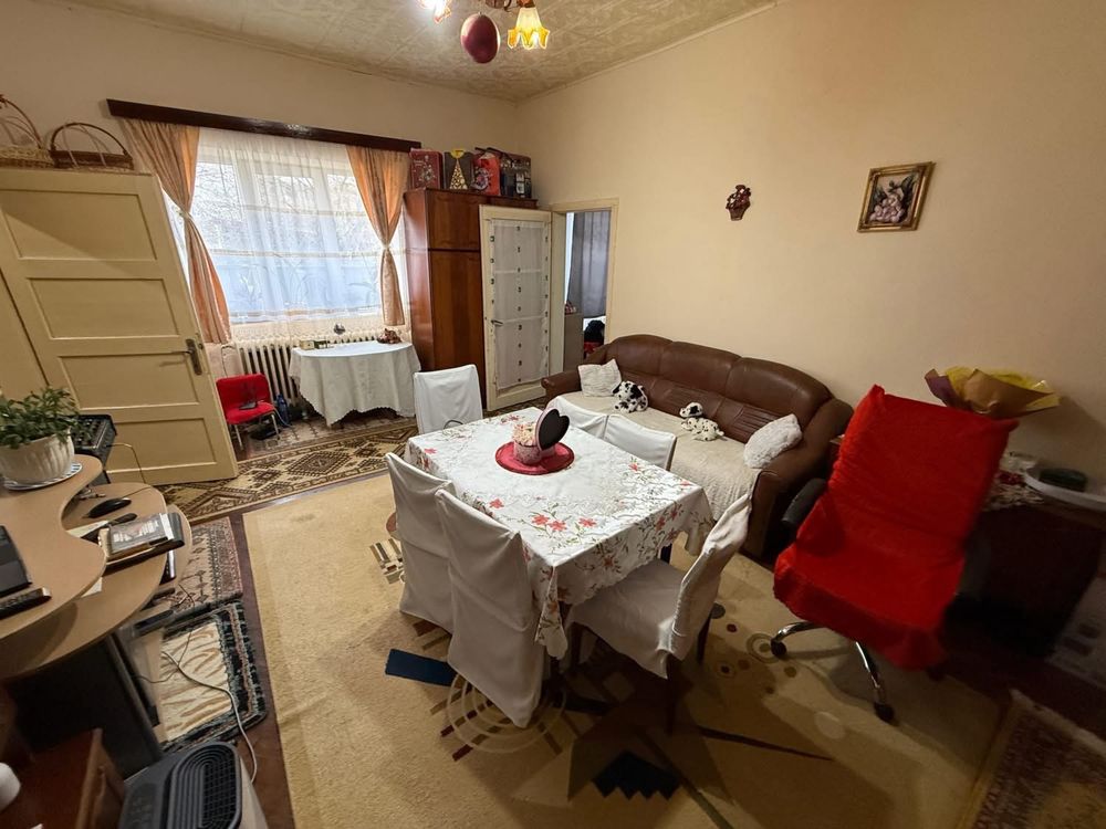 Ofer spre Vanzare Casa zona Piata Mare Curte Comuna Str Iuliu Maniu