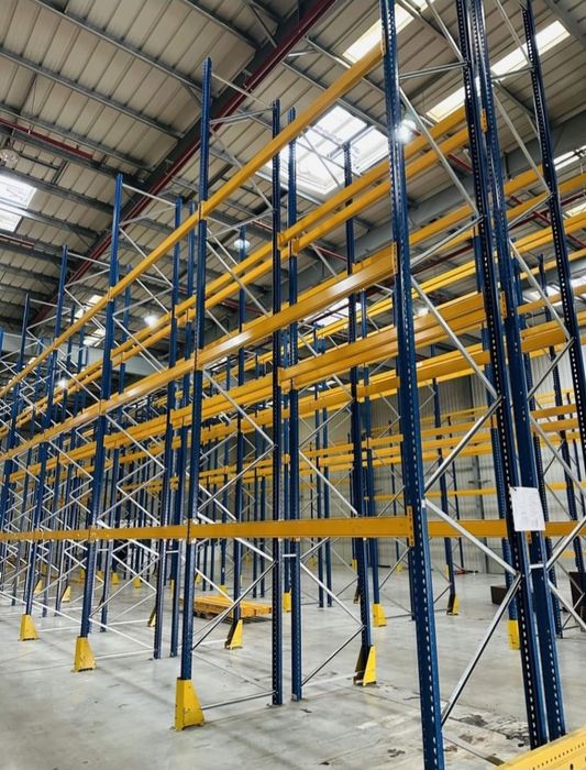 Rafturi metalice industriale