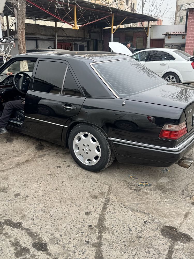 Авто на запчасть w124