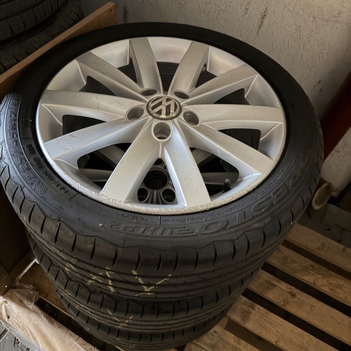 225/45/17 Vara cu jante de aliaj VW 5x112
