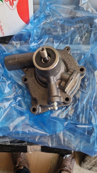 Pompa apa fiat 312 fiat 315 pe original import italia preț 650 pe orig