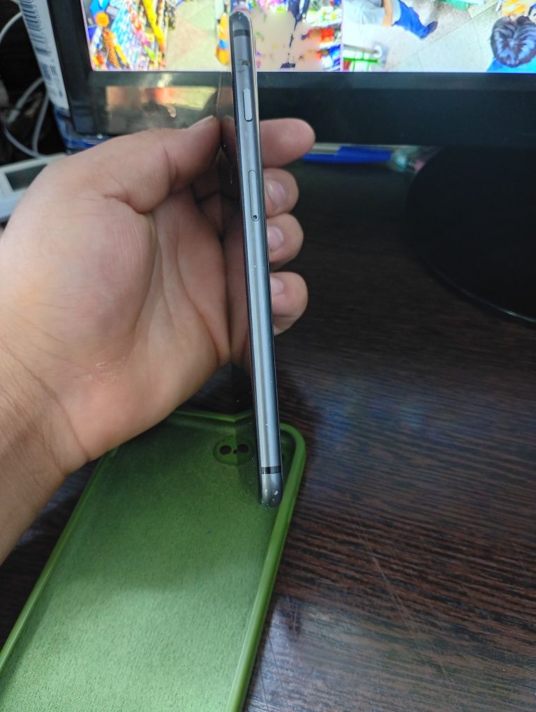 iPhone 8 plus 64g