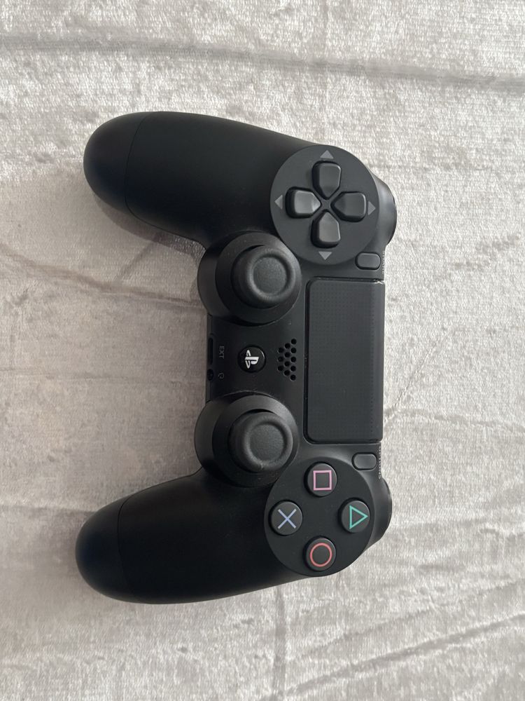 Продам Playstation 4 Fat