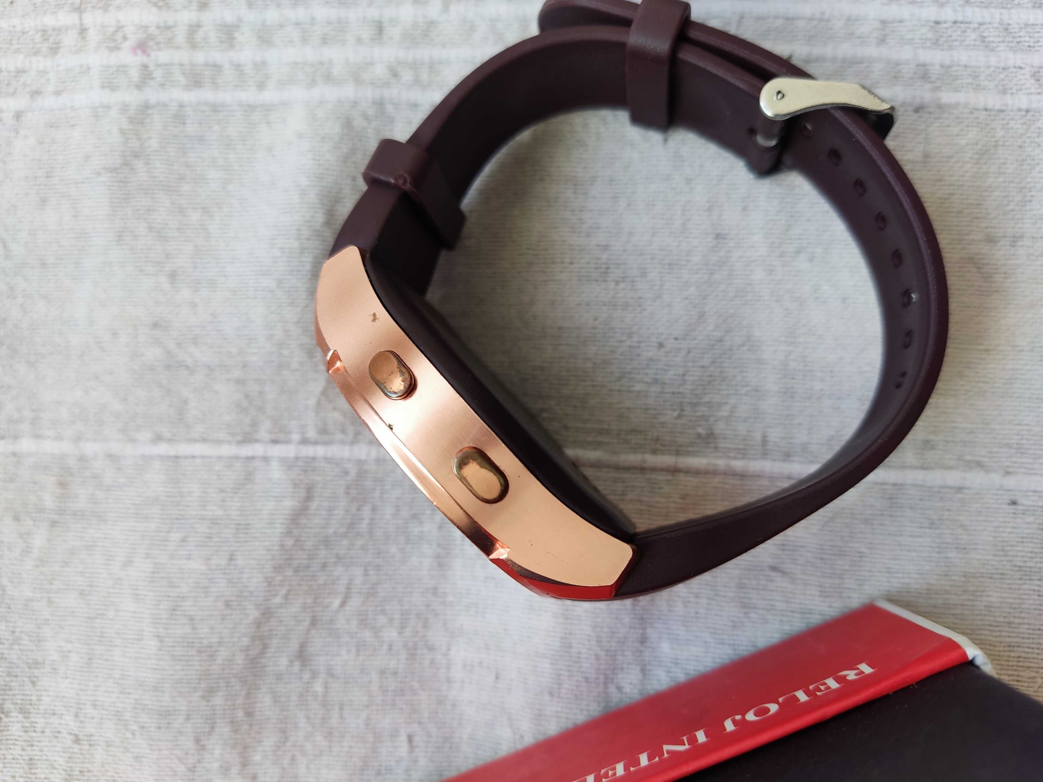 Сензорен смарт часовник, SIM карта, камера, bluetooth функция, аларма
