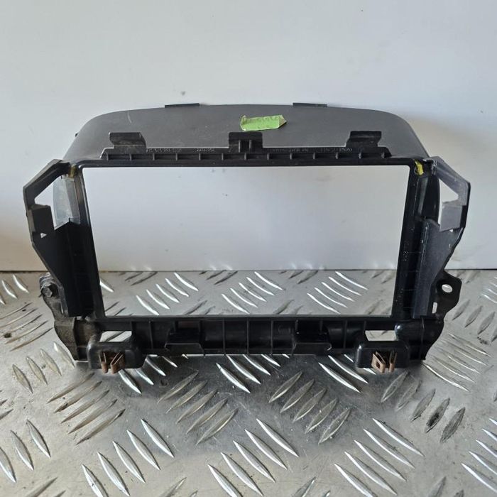 Rama display navigatie afisaj bord Opel Zafira C