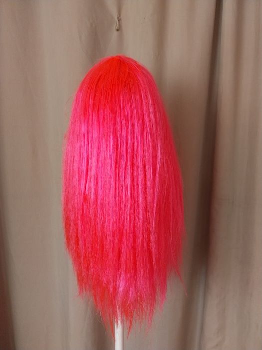 Различни видове перука от изкуствен косъм