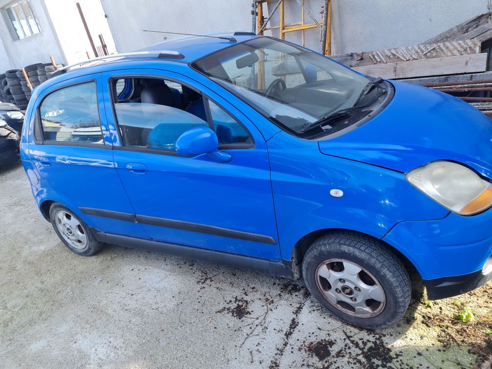 Dezmembrez Chevrolet Spark 0.8 benzina