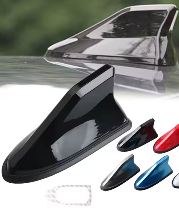 Antena auto universală tip rechin – negru lucios