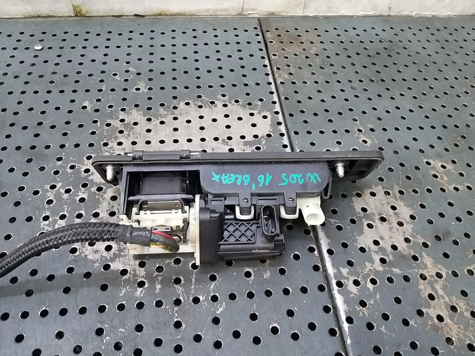 Camera marsarier switch maner deschidere haion mercedes c class w205 a1667500993 01150091006 011500909