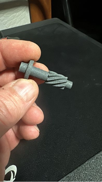 Pinion carlig remorcare BMW