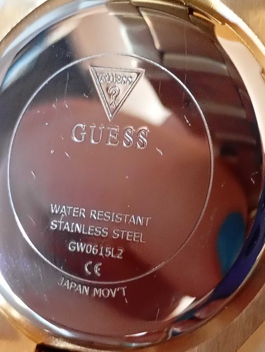 Часовник дамски Guess Eve GW0615L2. Нов. Златист.