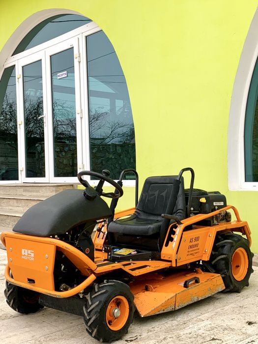 Tractoras de tuns iarba As Motor Tocator Vegetatie Profesional