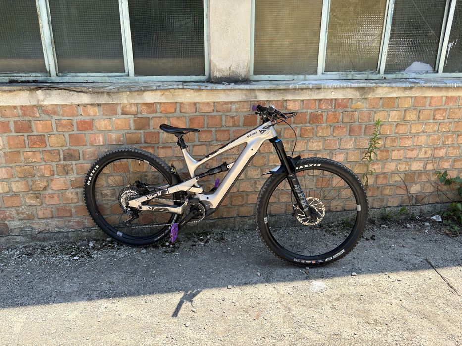 Bicicleta electrica (E-Bike) yt decoy mx core 2 2022 cu 2760 km
