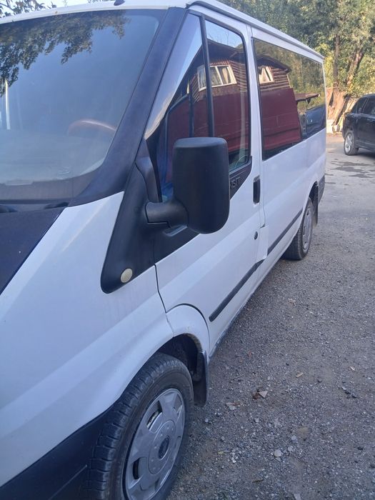 Vând Ford transit