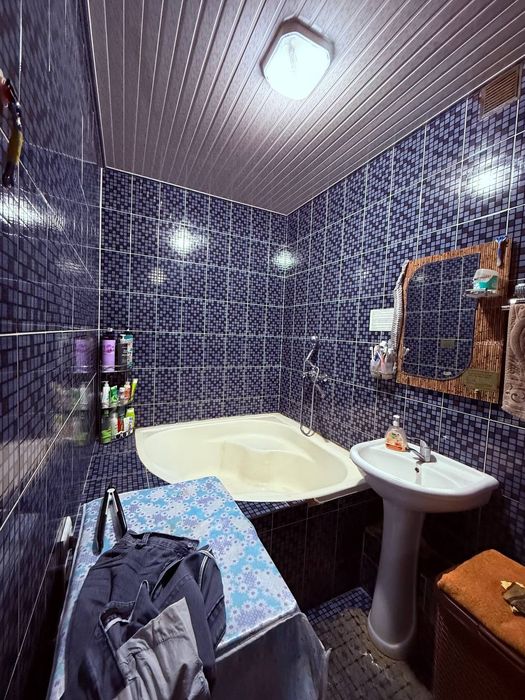 85-90% ичидаги жихозлари колади