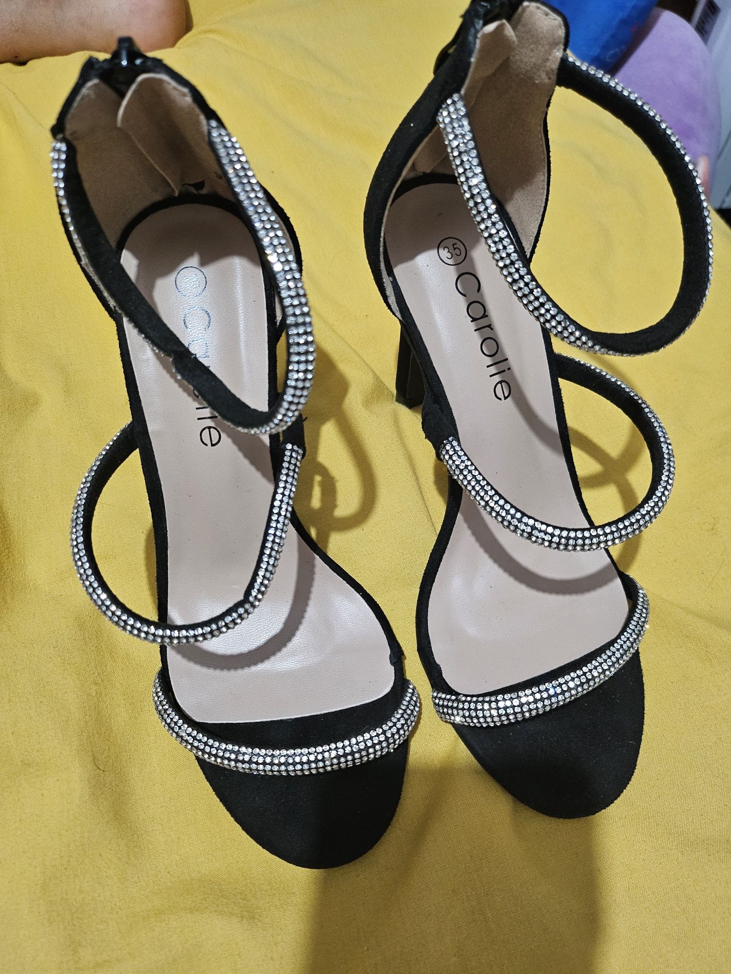 Sandale numarul 35 -36