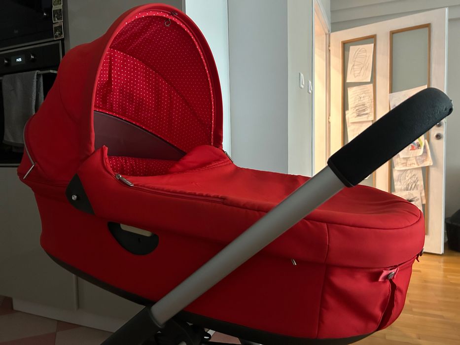 Бебешка Количка Stokke + кош за кола и ISOFIX