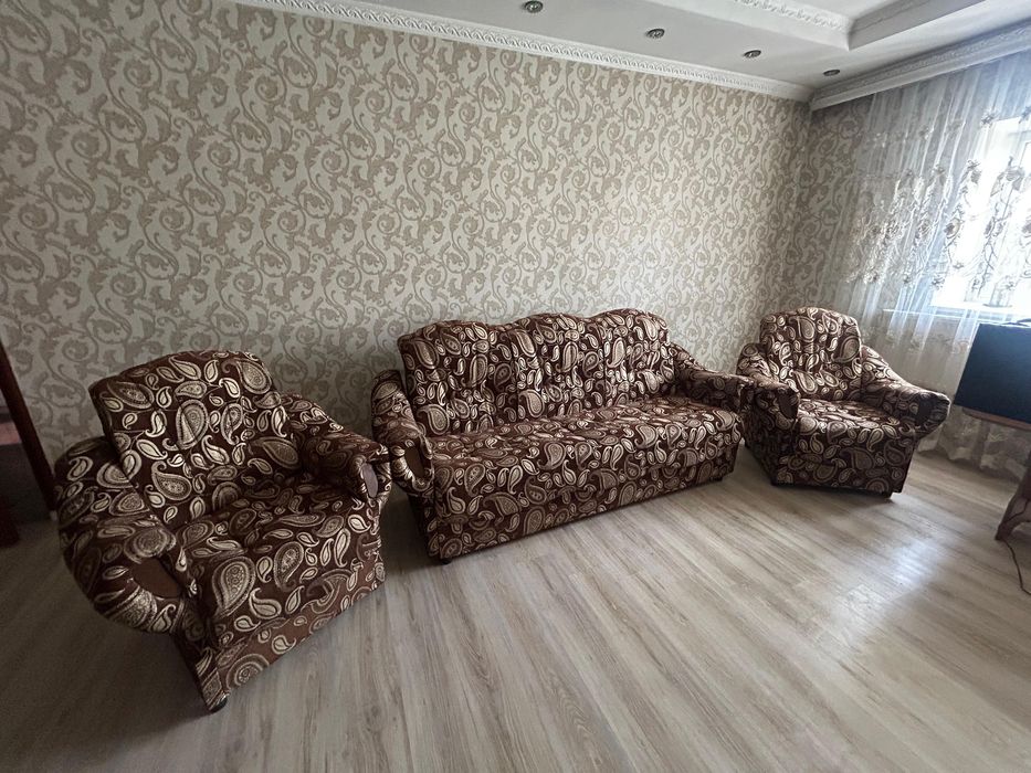 Продам диван большой