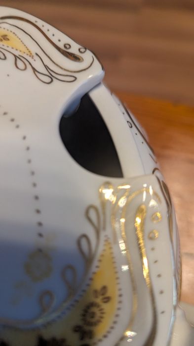 Български порцеланов супник 100 години  Изида