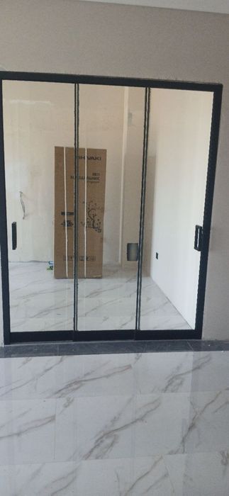 Душевые кабины и стеклянные перегородки