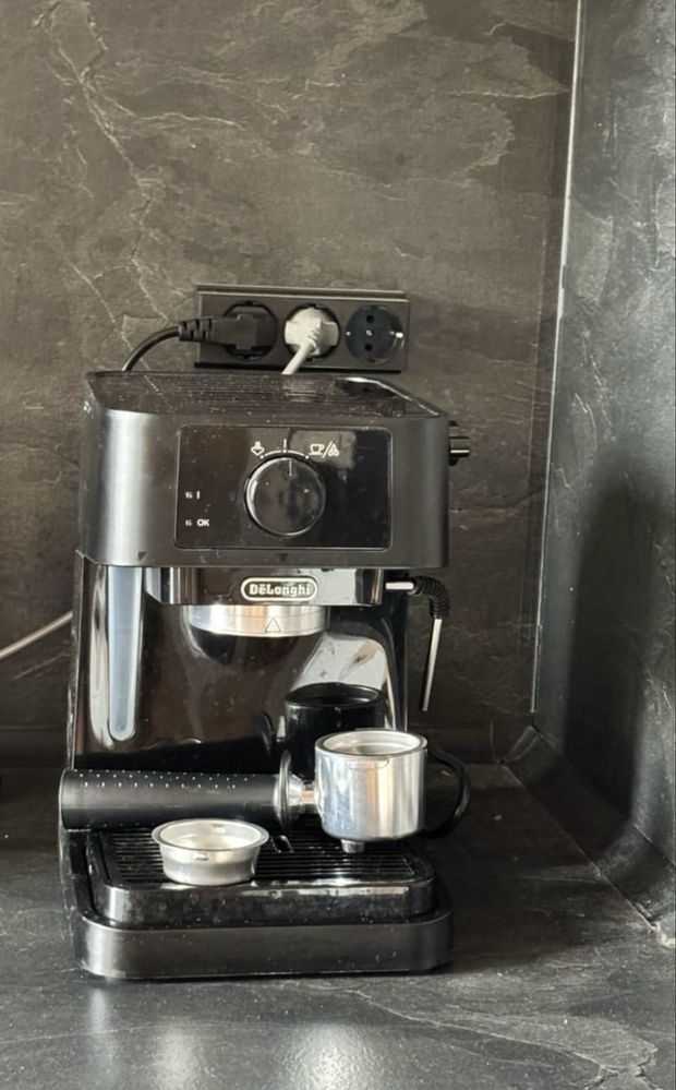 Кафемашина DeLonghi EC230.BK , 1100 W, 15 Bar
