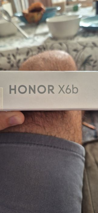 Телефон Honor X6b чисто нов