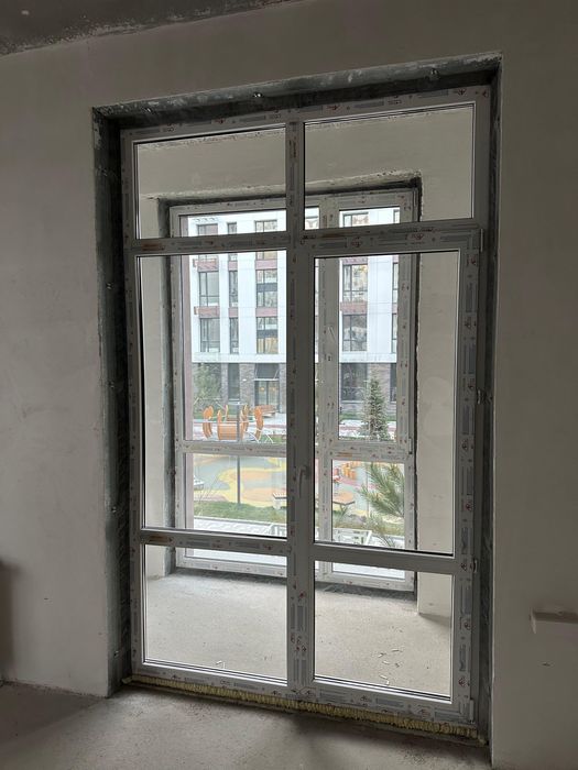 Пластиковые окна, межбалконный проем.