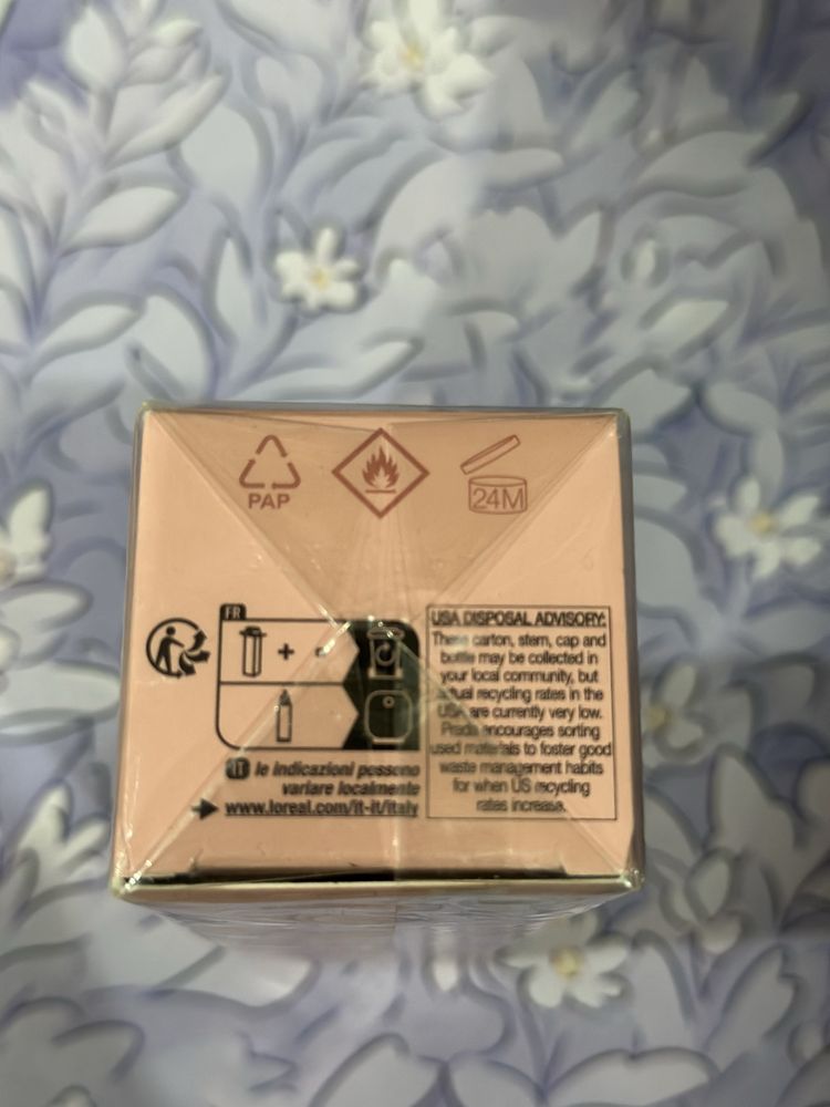 Пълнител на Prada Paradoxe