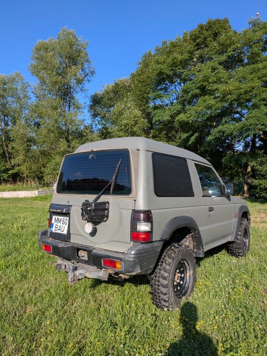 Mitsubishi pajero mk2