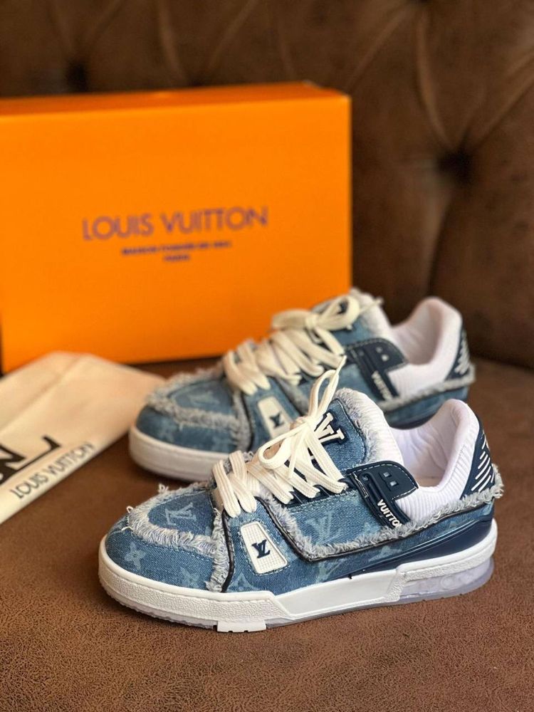 Adidasi Louis Vuitton dama noi!