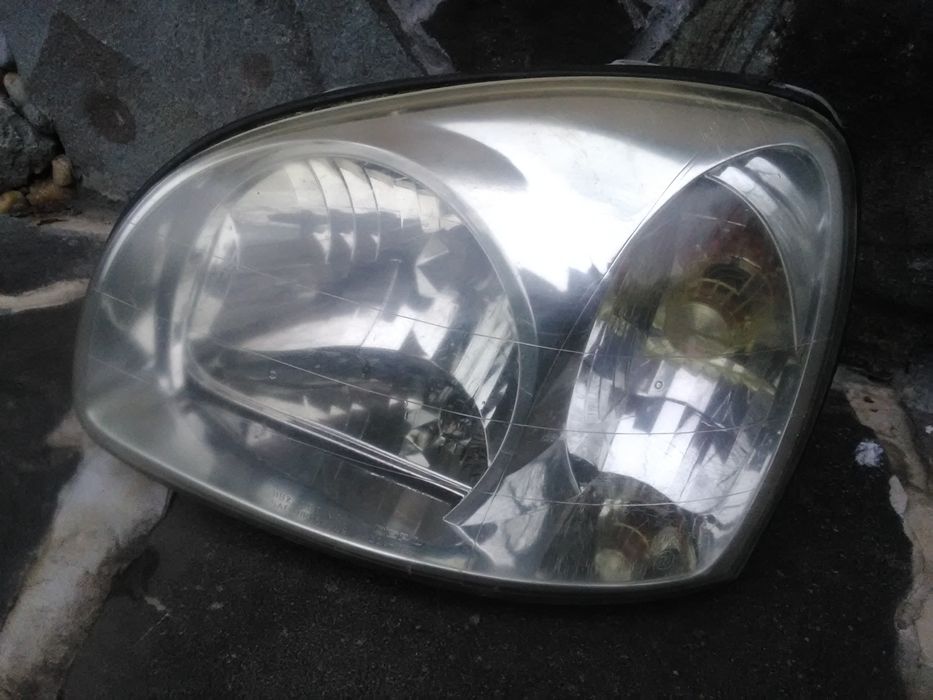 Far fata stânga Hyundai Santa Fe
