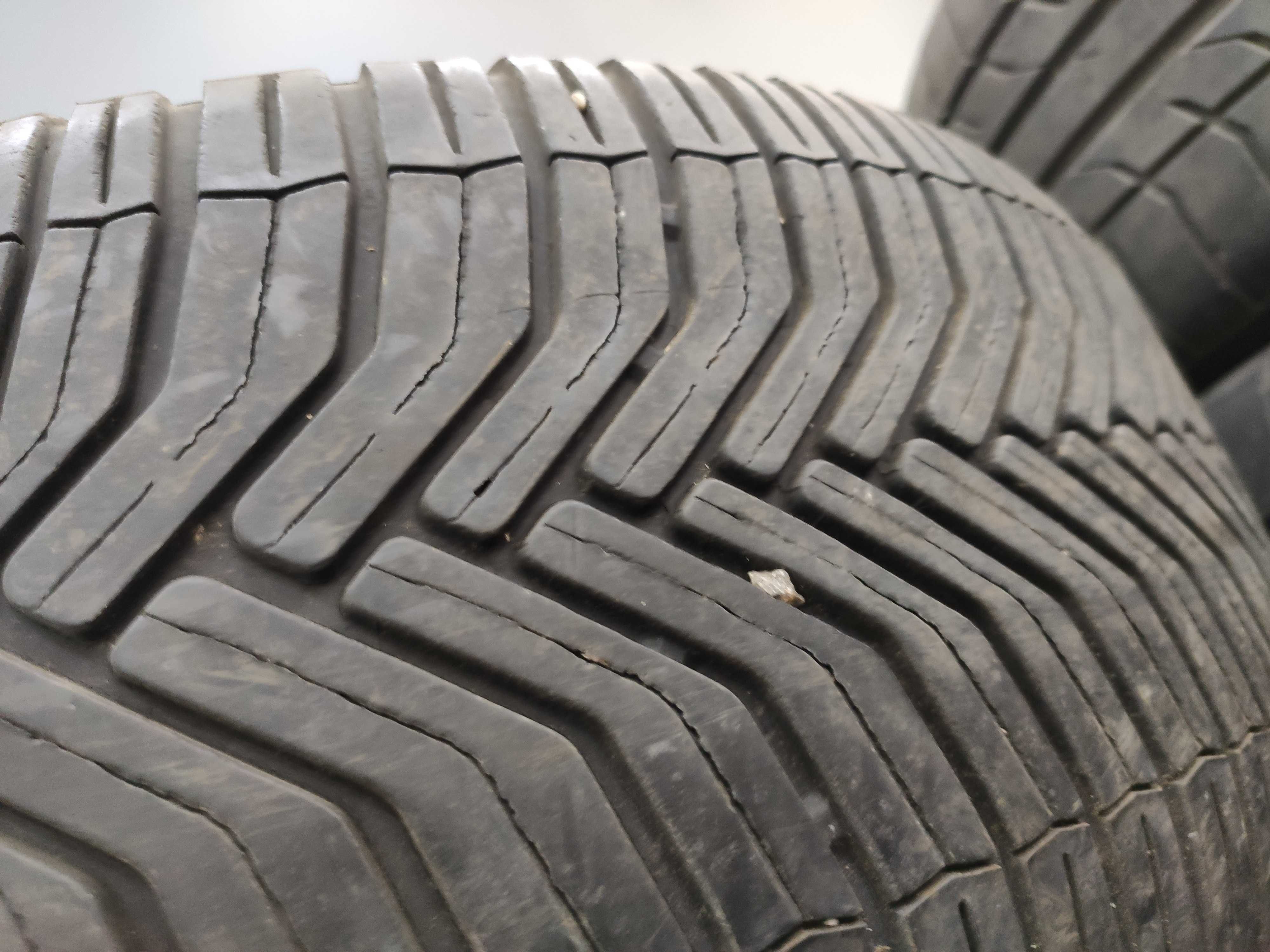 2бр Всесезонни гуми 235 55 17 - Michelin