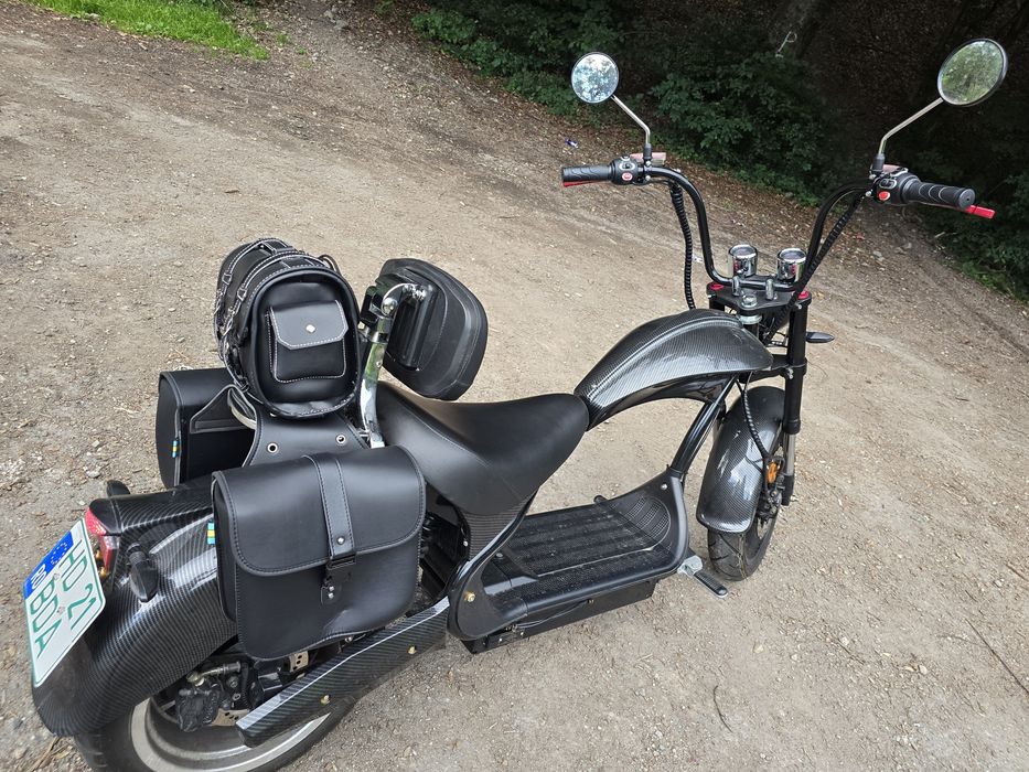 Scuter electric MH3 Carbon 4000W brushless. Viteza 85km/h. Autonomie