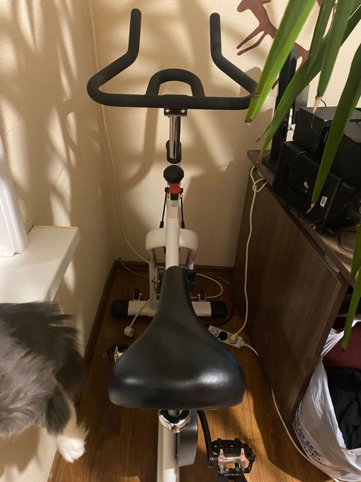 Велотренажер в отличном состоянии